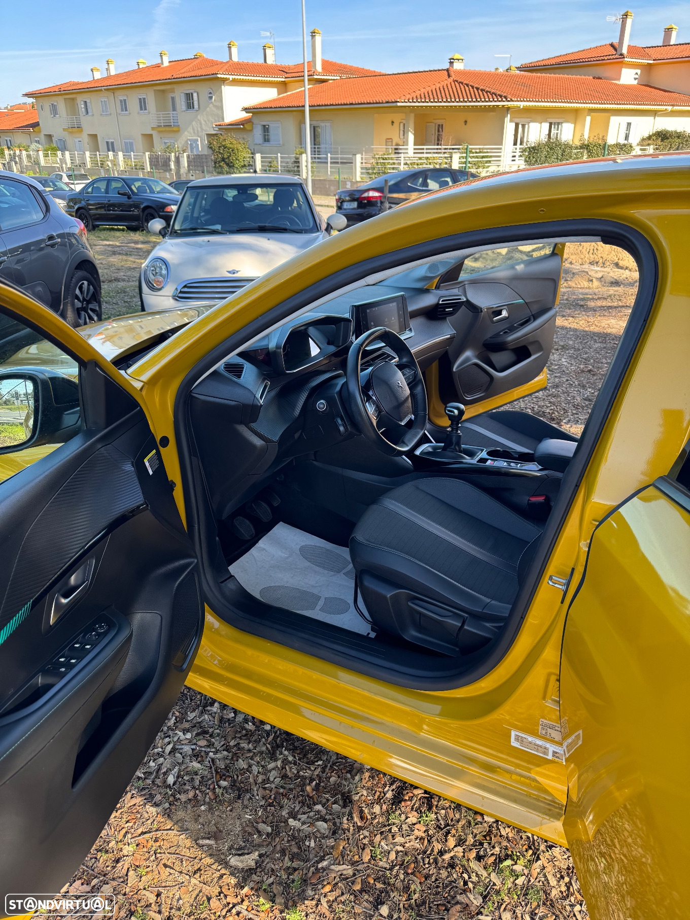 Peugeot 208 1.2 PureTech Allure - 19