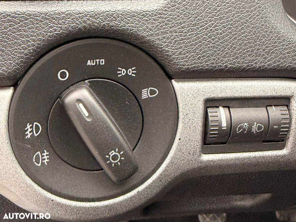 Skoda Octavia 1.6 TDI DPF Elegance - 17