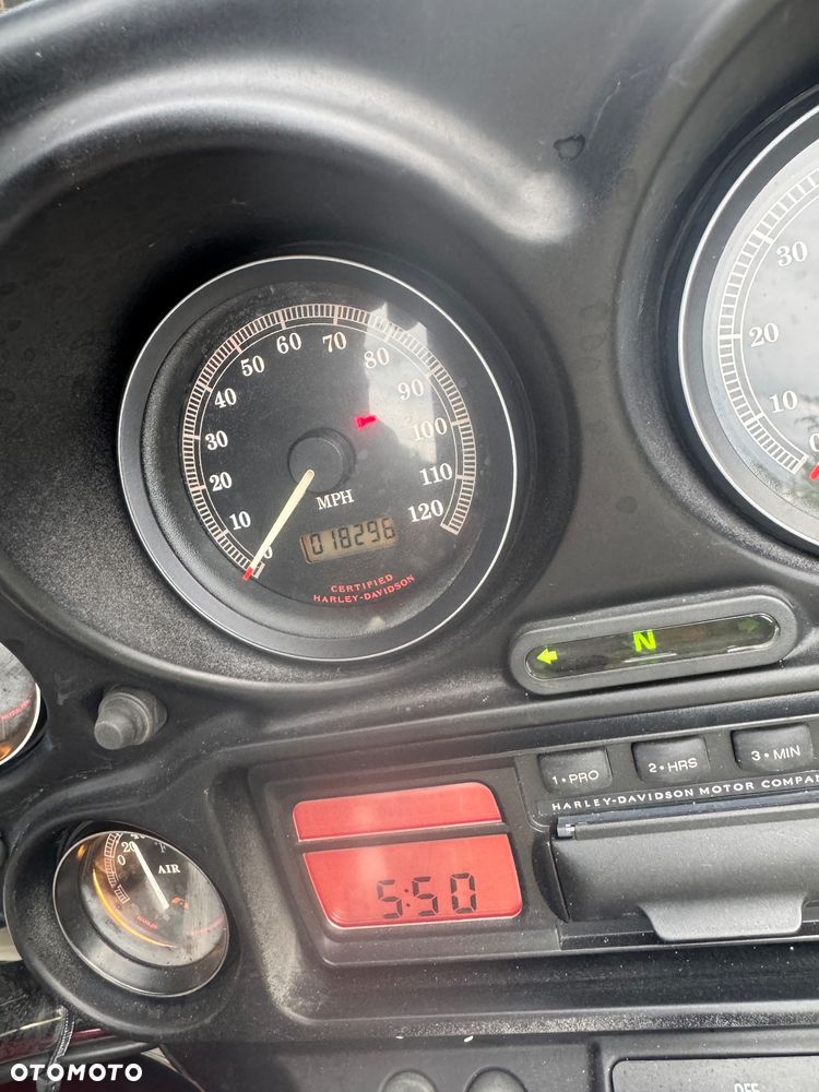 Harley-Davidson FLHTCU Ultra - 6