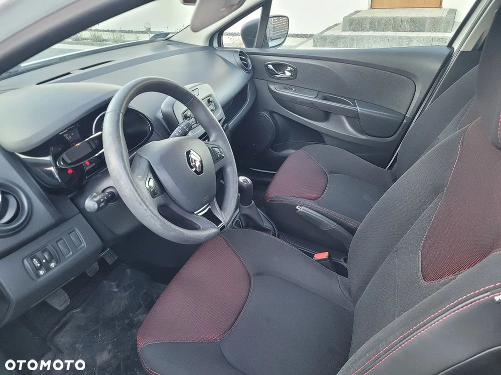 Renault Clio 1.2 16V Authentique - 11