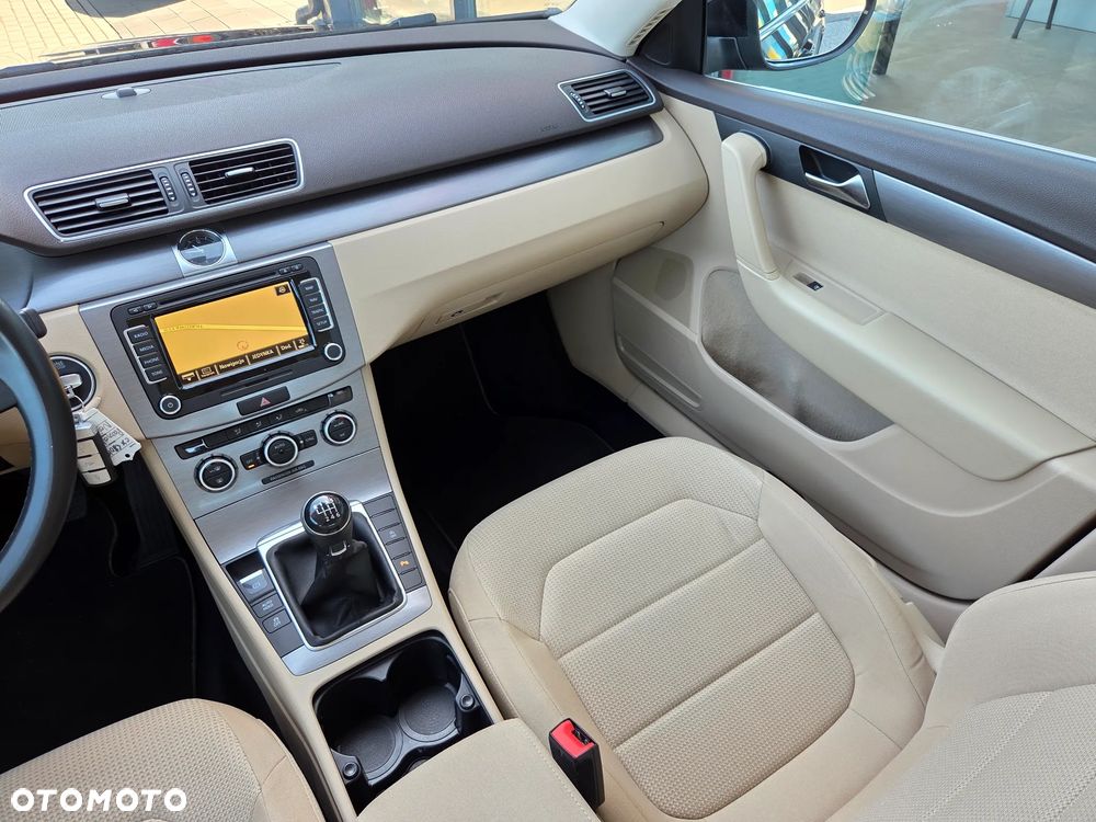 Volkswagen Passat 2.0 TDI 4Motion BlueMotion Technol Business Edition - 19