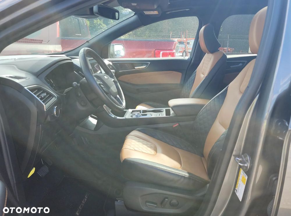 Ford Edge - 8