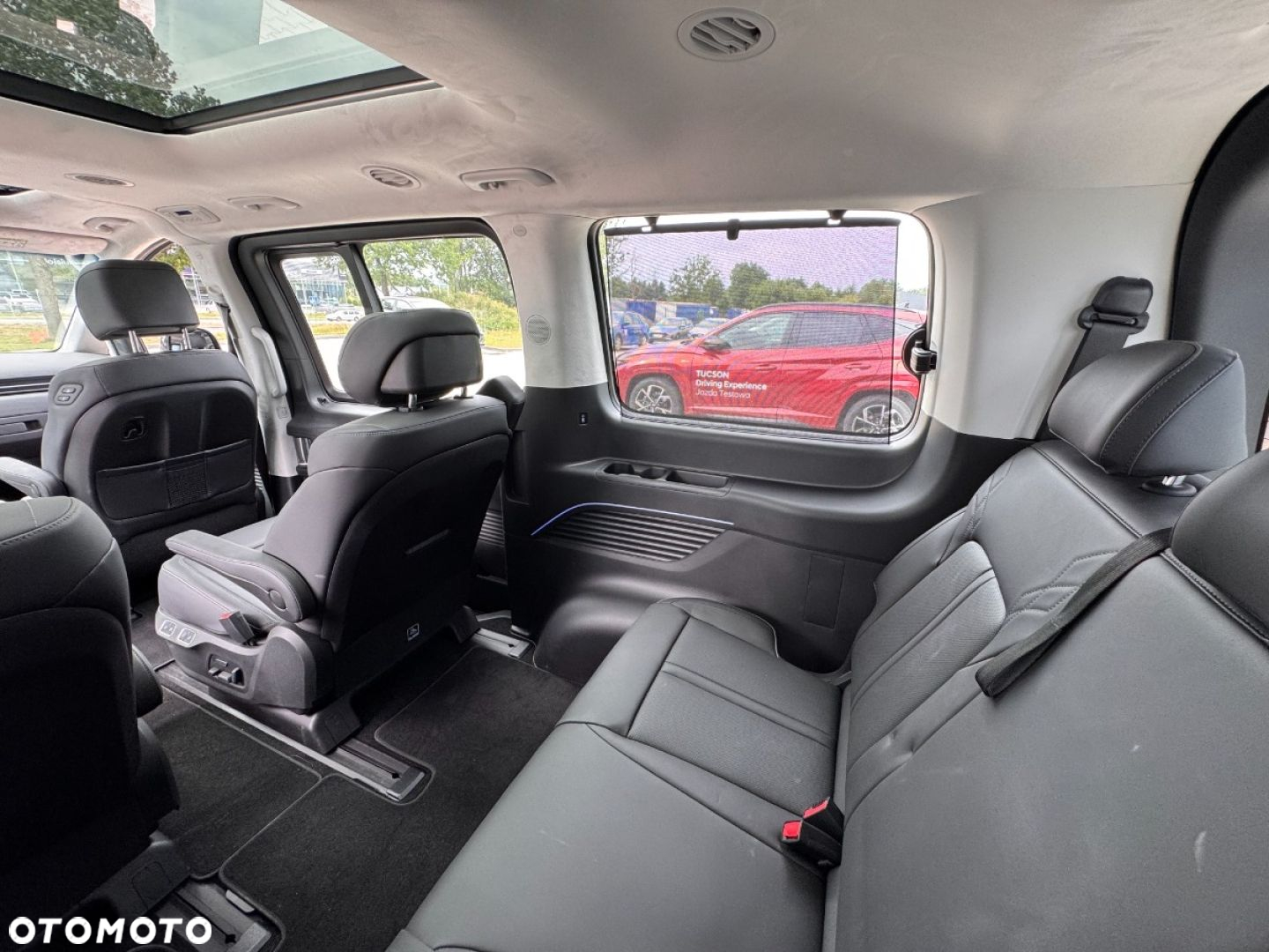Hyundai Staria - 27