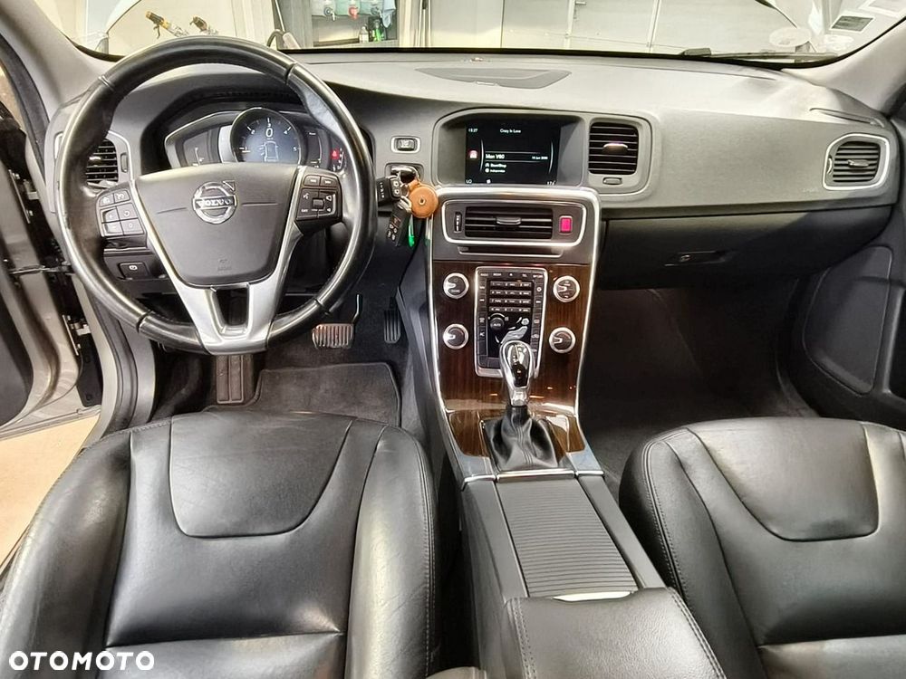 Volvo V60 - 11