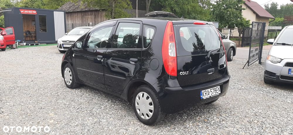 Mitsubishi Colt - 16