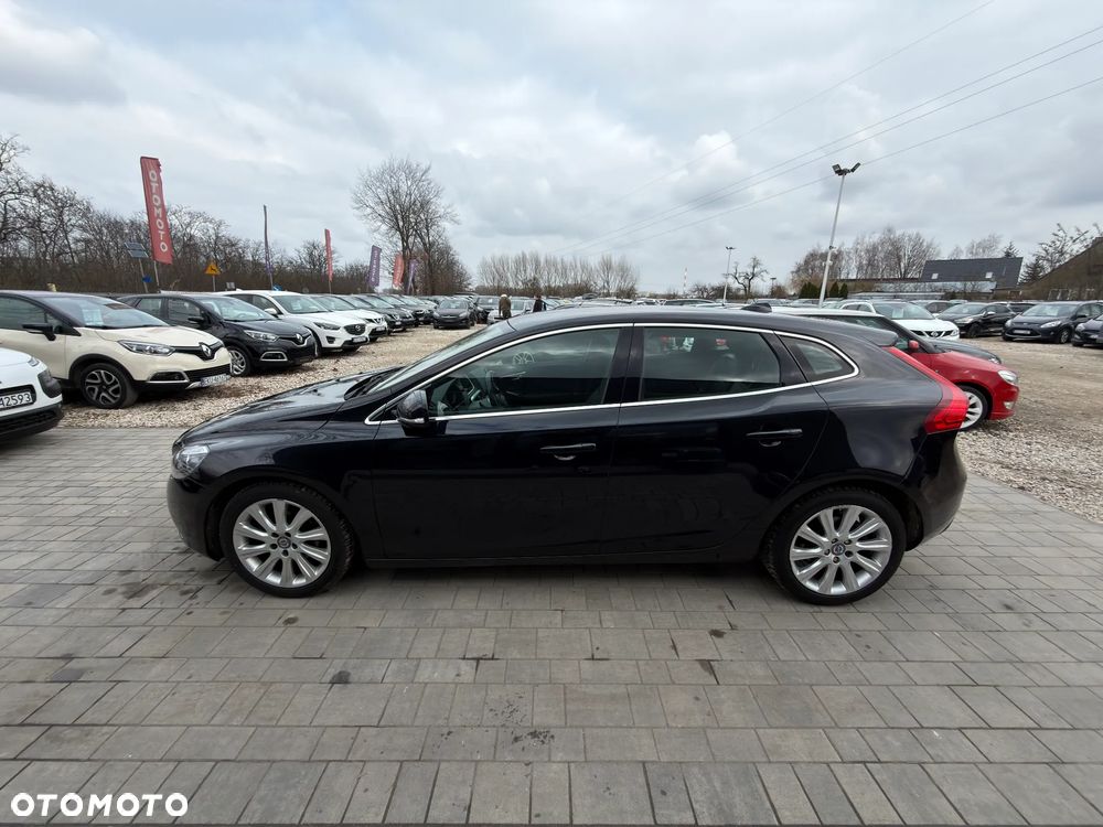 Volvo V40 D2 - 13