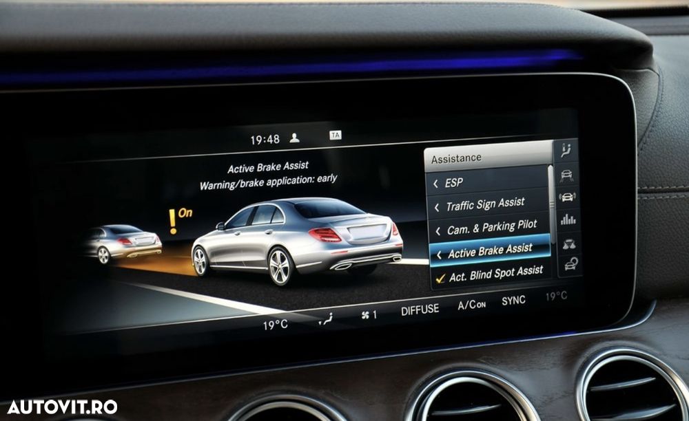 Mercedes-Benz E 220 d Aut. - 11