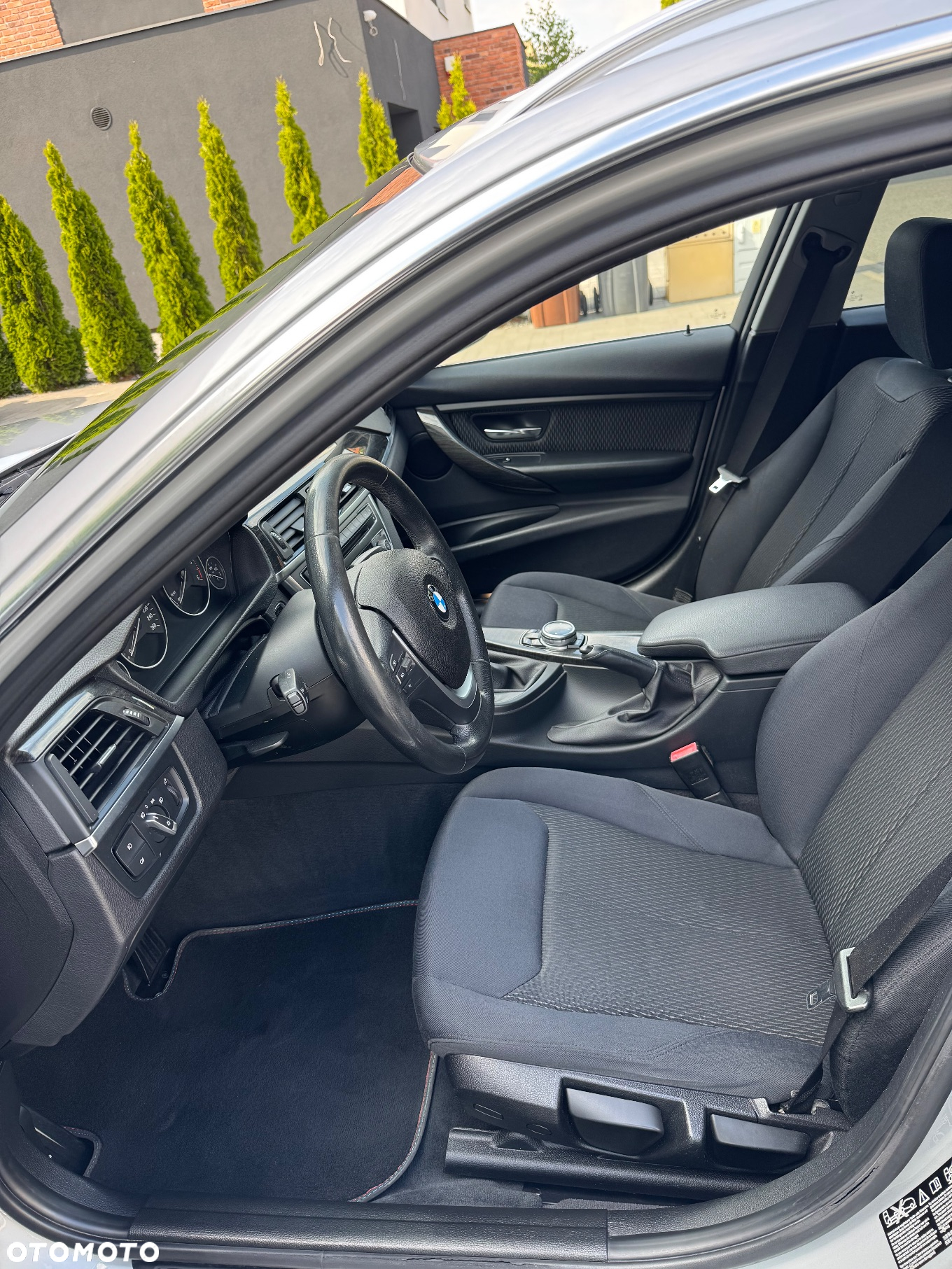BMW Seria 3 320d xDrive - 16
