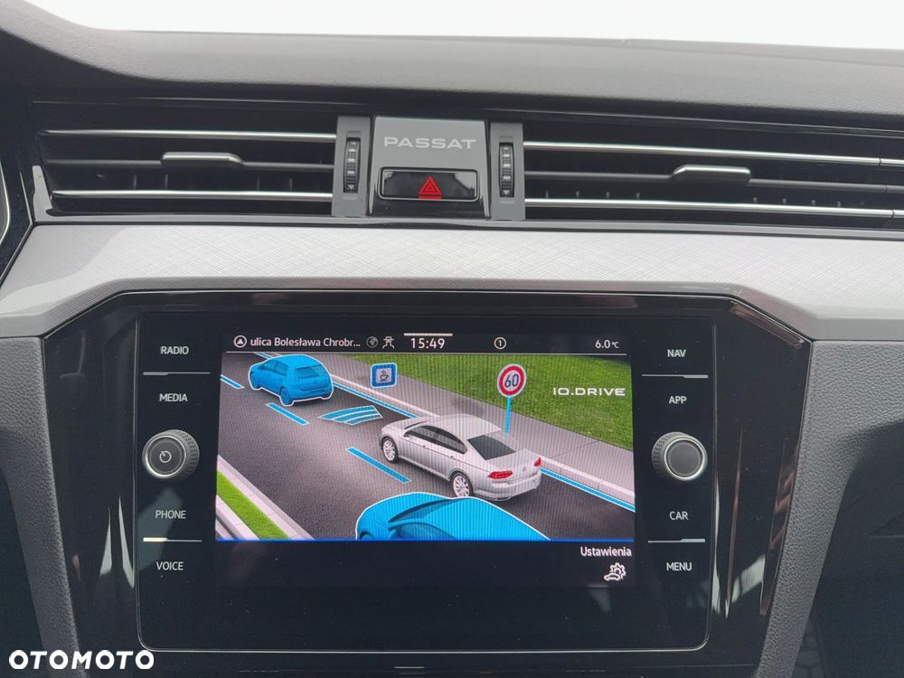 Volkswagen Passat 2.0 TSI Business DSG - 18