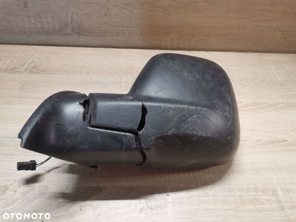 LUSTERKO LEWE CITROEN BERLINGO III opis