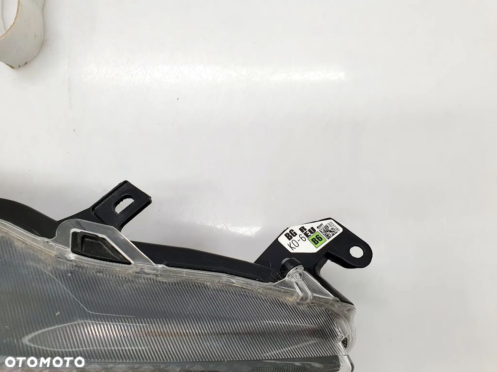 TOYOTA YARIS IV 4 19r+ LAMPA PRAWA PRZÓD KOITO K0-6 ORYGINAŁ EU!!! - 4