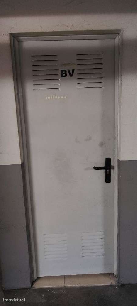 Disponível Arrumo próxmo a Caldas da Saúde em Famalicão - Grande imagem: 5/10