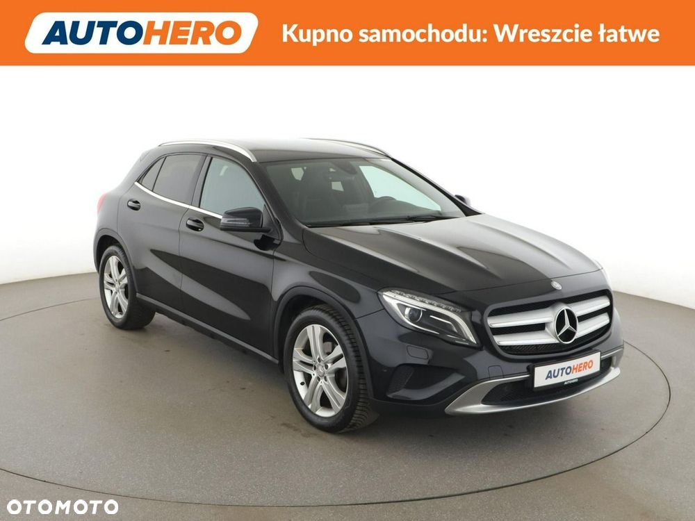 Mercedes-Benz GLA 200 Urban - 11