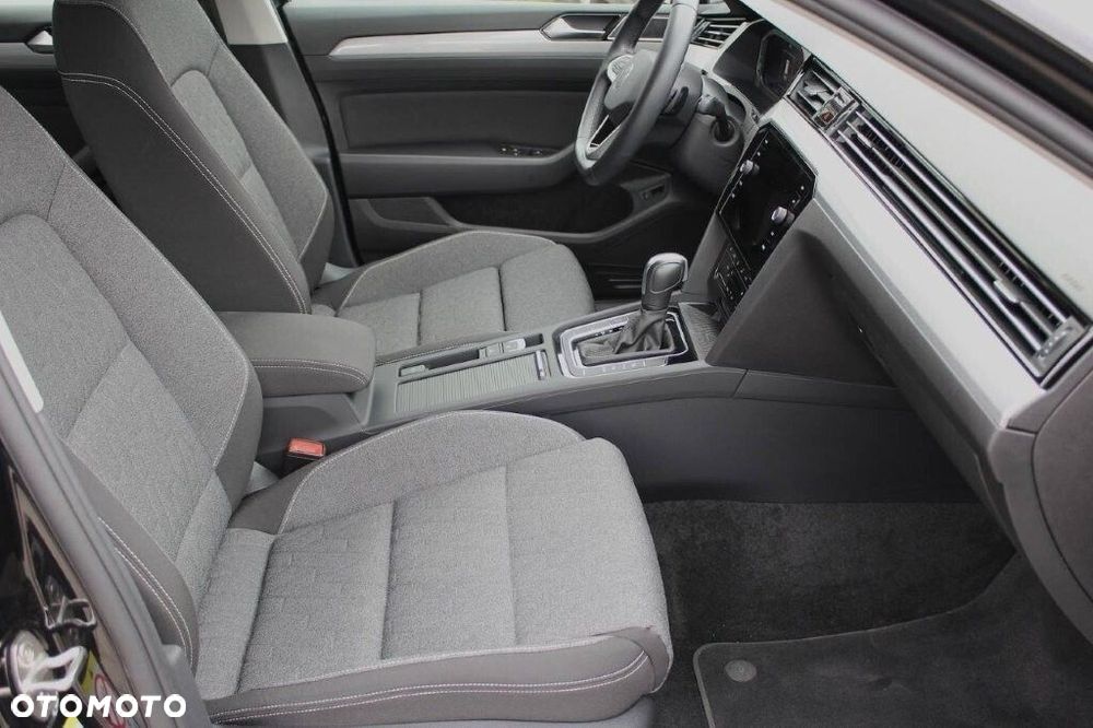 Volkswagen Passat Variant 2.0 TDI EVO Business DSG - 17