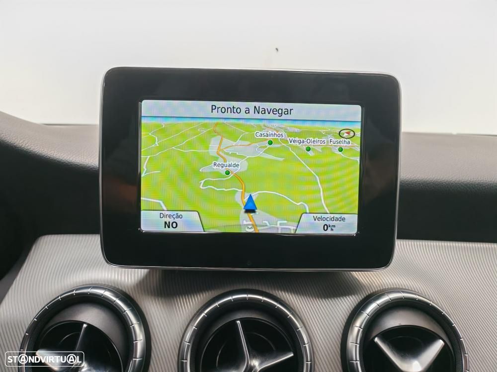 Mercedes-Benz CLA 200 d Shooting Brake AMG Line Aut. - 19