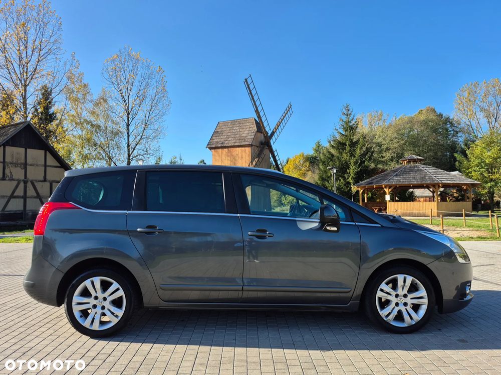 Peugeot 5008 1.6 THP Premium - 37