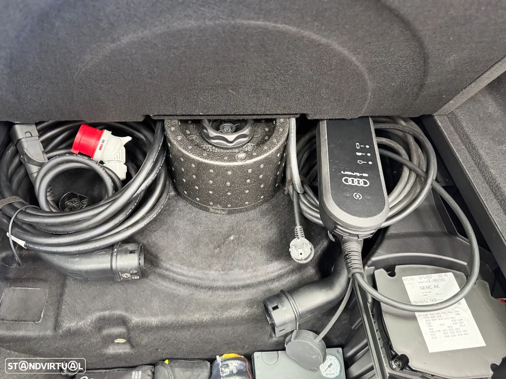 Audi e-tron 55 quattro S line - 28