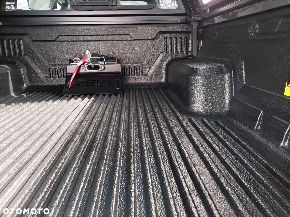 Toyota Hilux 2.8 D-4D mHEV Double Cab Invincible 4x4 - 35