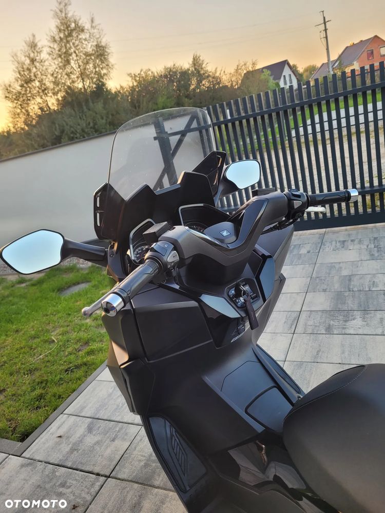 Honda NSS - 8