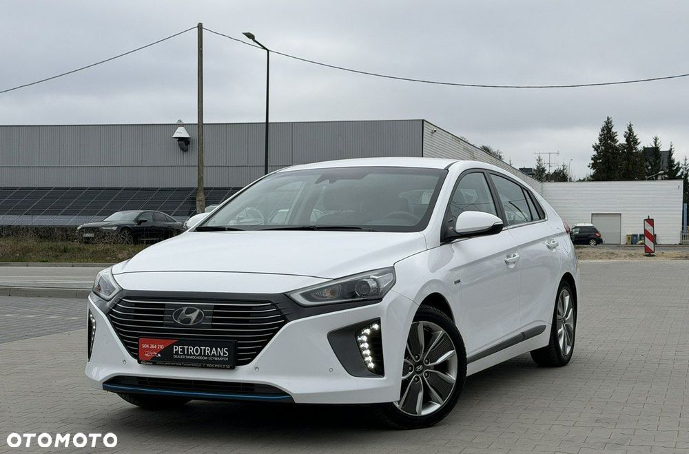 Hyundai IONIQ - 4