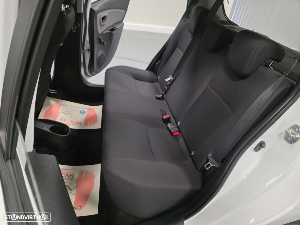 Toyota Yaris 1.4 D-4D ACtive+AC - 28