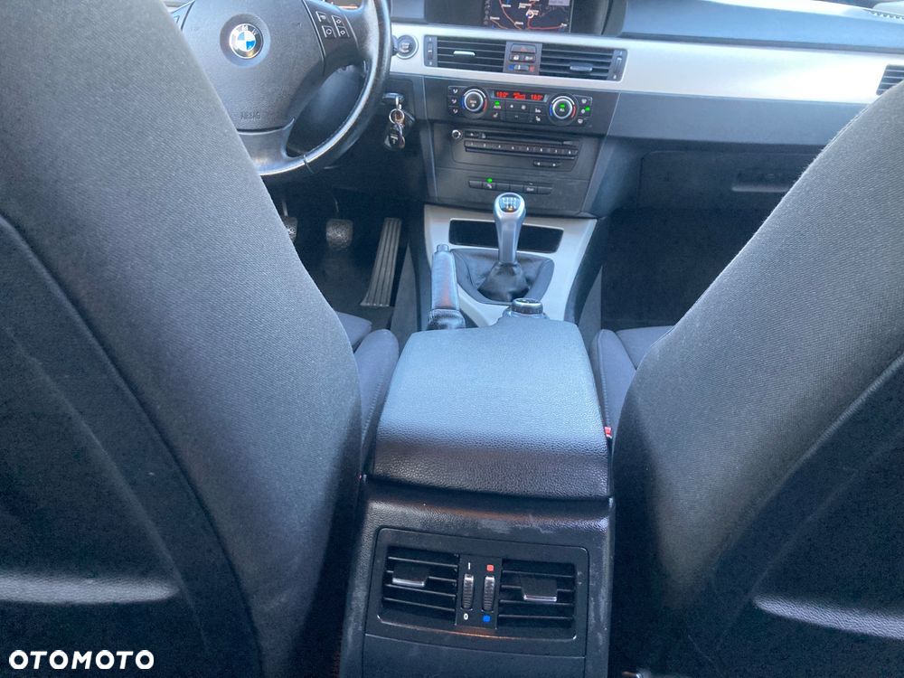 BMW Seria 3 - 15