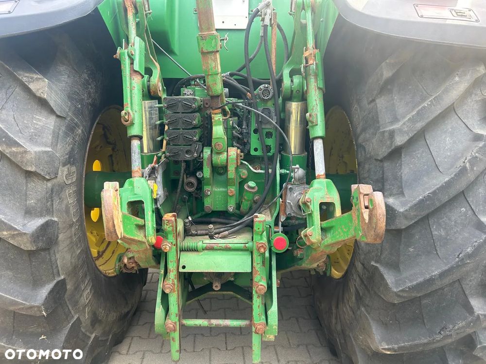 John Deere 8330 POWERSHIFT - 16