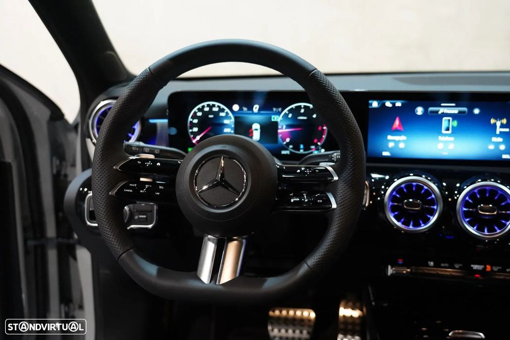 Mercedes-Benz A 180 - 35