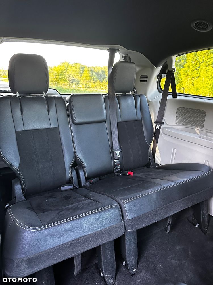 Dodge Grand Caravan 3.6 R/T - 21