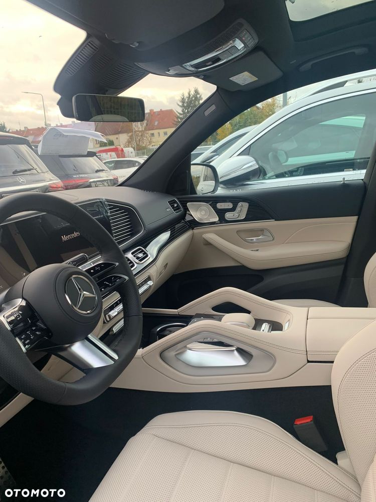 Mercedes-Benz GLS - 17