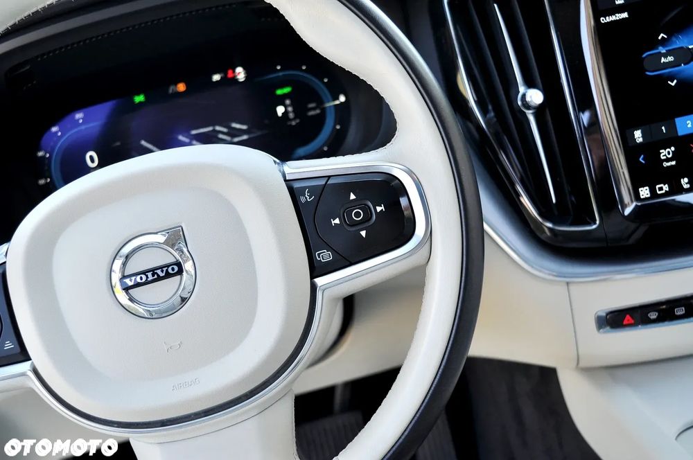 Volvo XC 60 T6 AWD Recharge Geartronic Inscription - 21