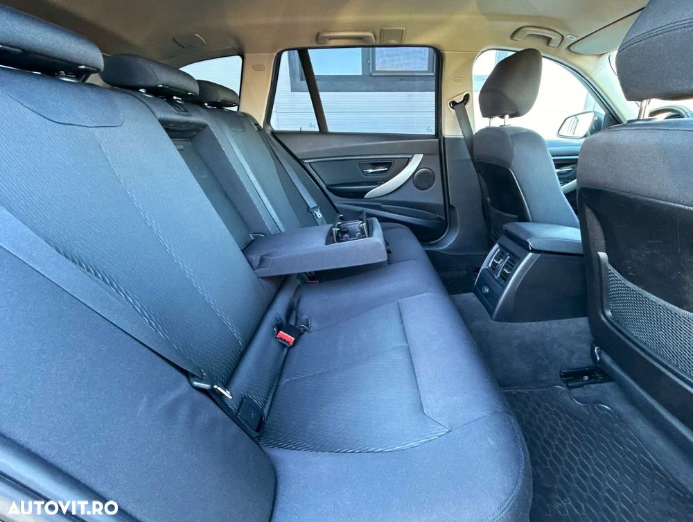 BMW Seria 3 320d Aut. - 20