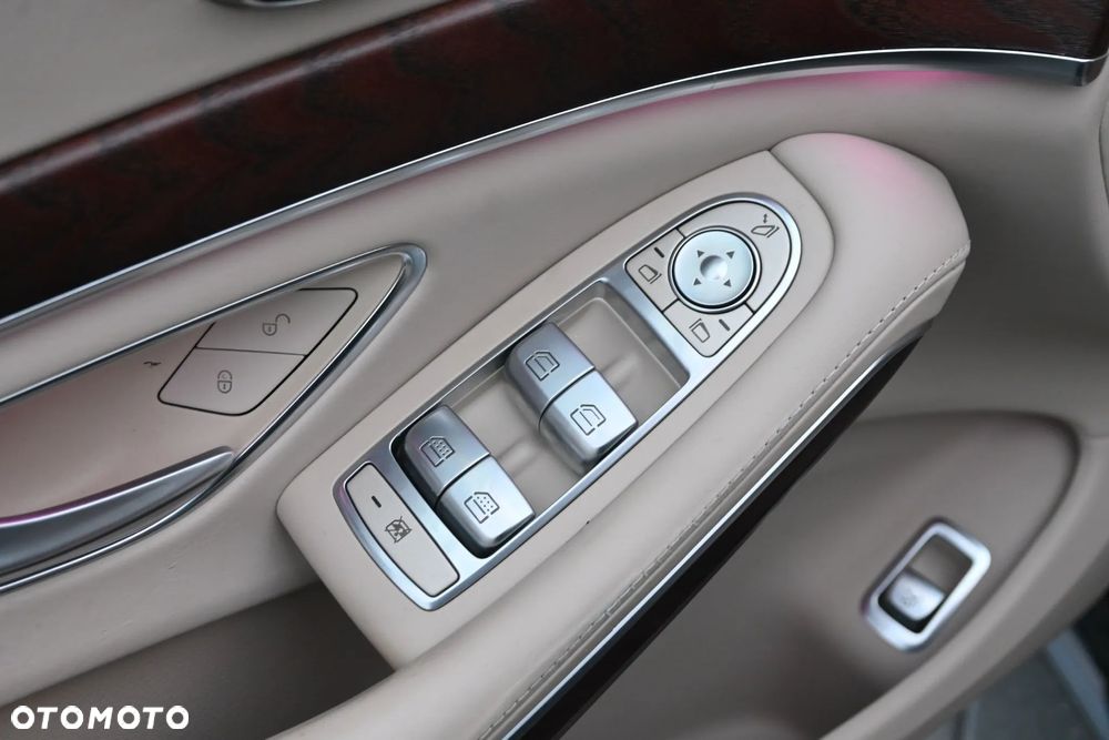 Mercedes-Benz Klasa S 560 4-Matic 9G-TRONIC - 37