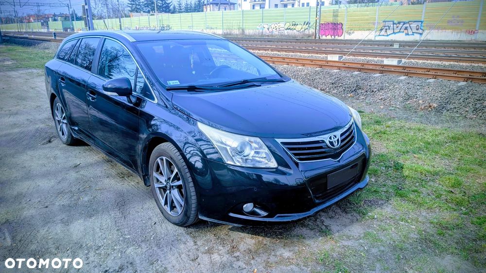 Toyota Avensis 2.0 D-4D Sol Premium - 2