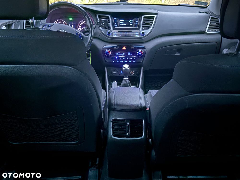 Hyundai Tucson 1.7 CRDI BlueDrive Comfort 2WD - 24