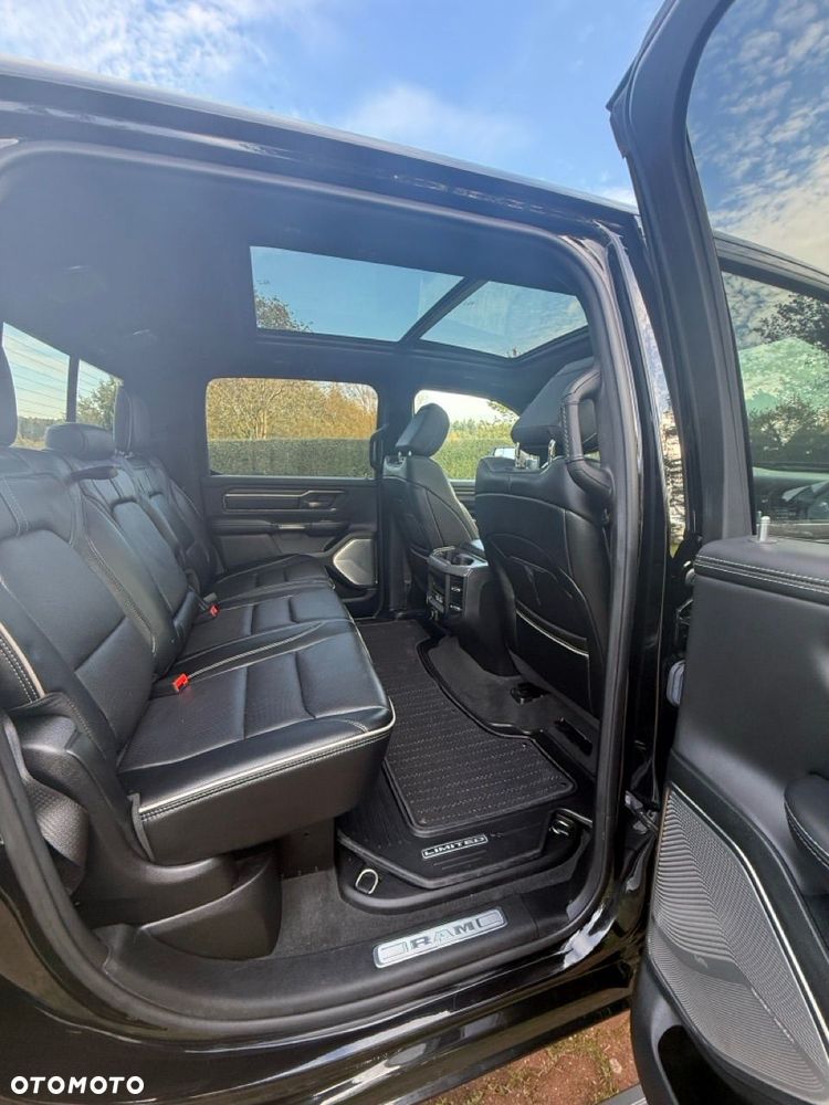 RAM 1500 5.7 Crew Cab Shortbed Limited Black - 22