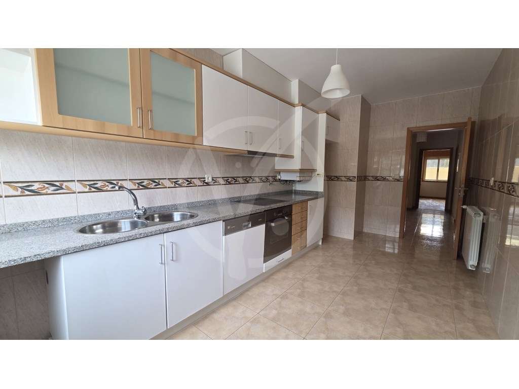 Apartamento T3 a 150 mts da praia em Aver-o-Mar, na Póvoa de Varzim - Grande imagem: 3/9