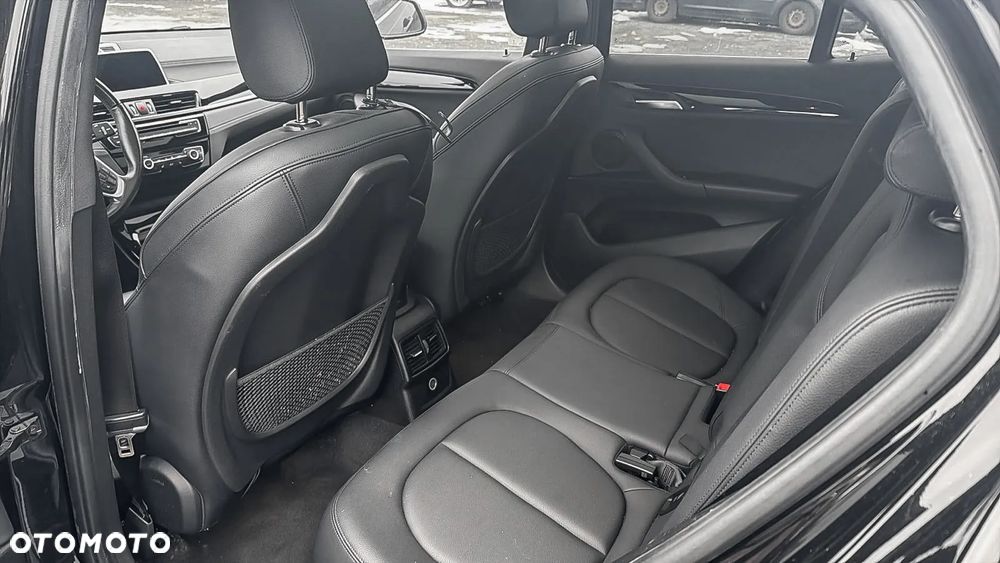 BMW X2 - 16