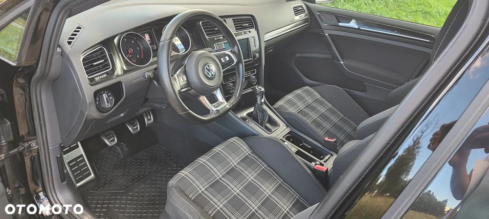 Volkswagen Golf 2.0 TDI BMT GTD - 15