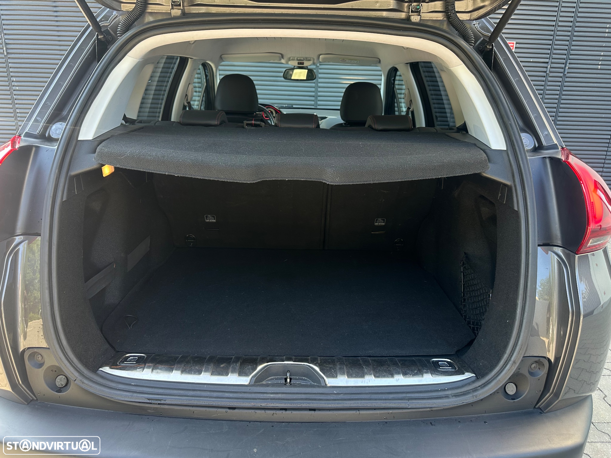 Peugeot 2008 PureTech 110 Stop&Start EAT6 GT-Line Edition - 13