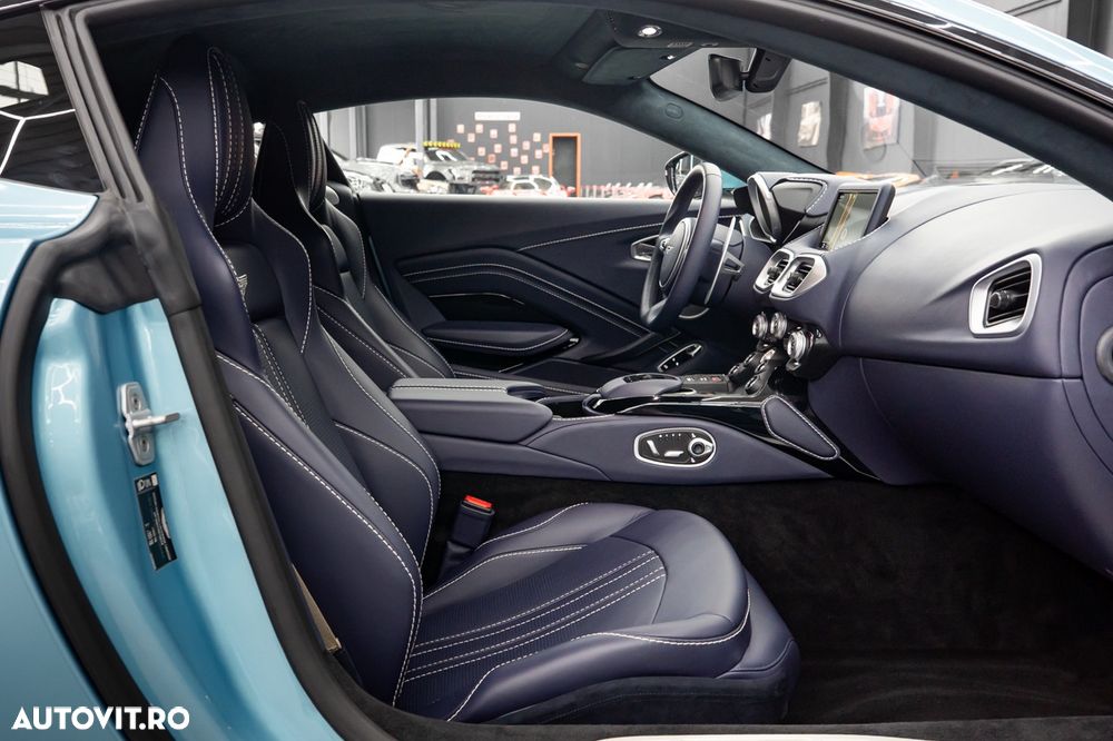 Aston Martin V8 Vantage Standard - 11