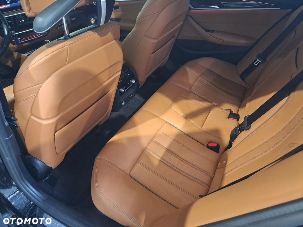 BMW Seria 5 530d xDrive mHEV Luxury Line - 12