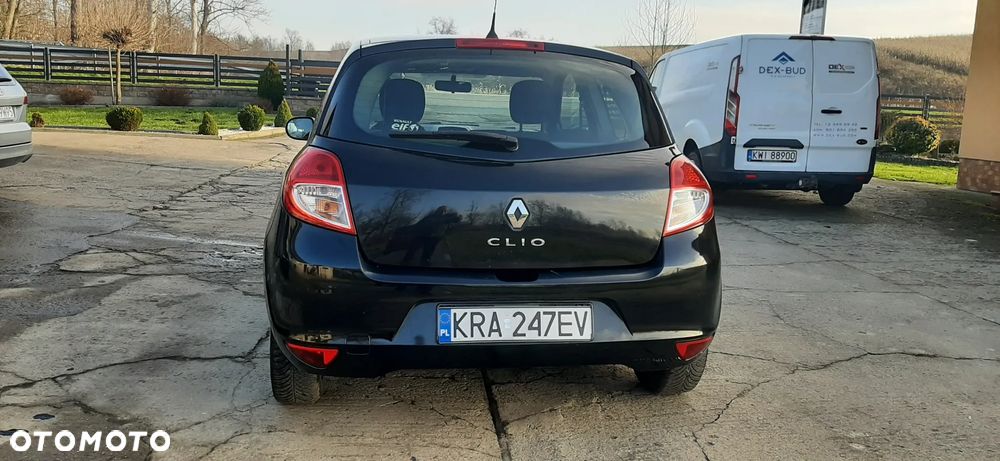 Renault Clio - 8