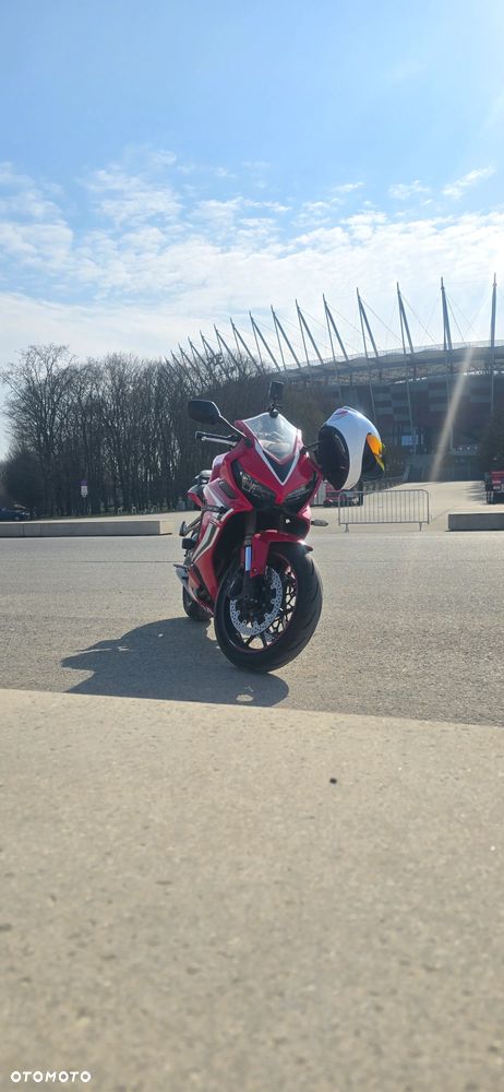 Honda CBR - 5