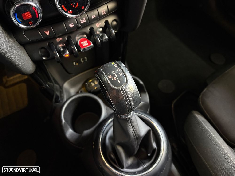 MINI 5 Portas Cooper D Aut. - 12