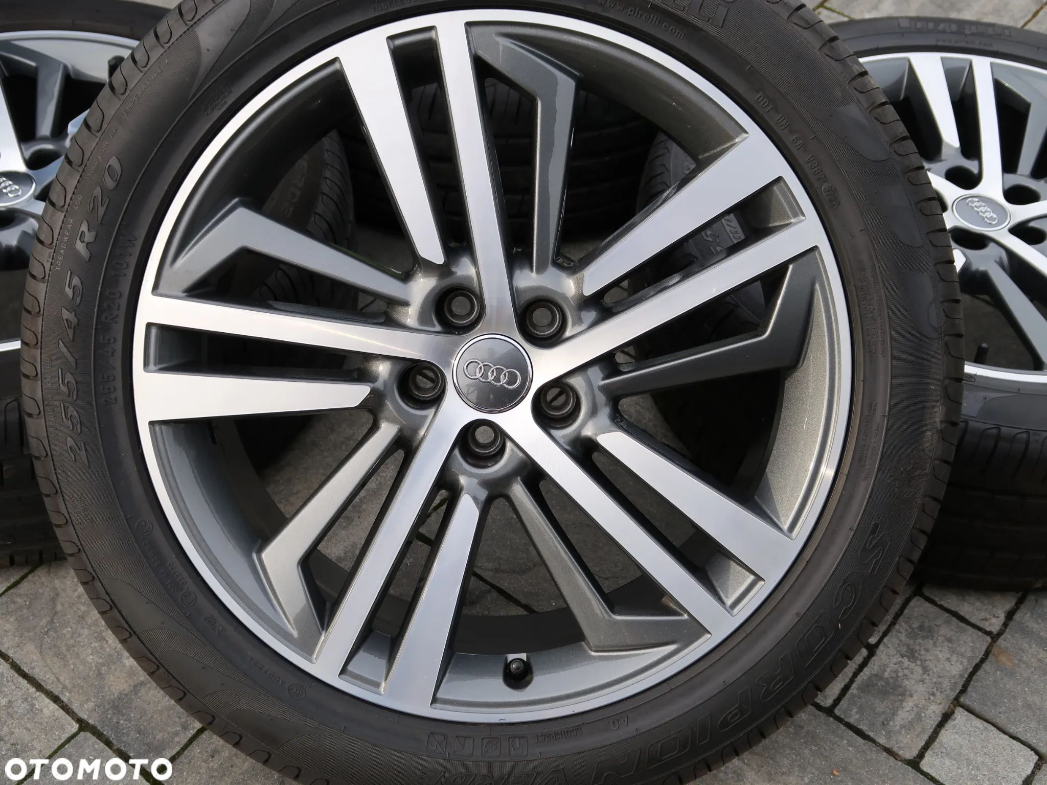Koła Audi Q5 SQ5 20'' Pirelli 255/45r20  22 rok - 1