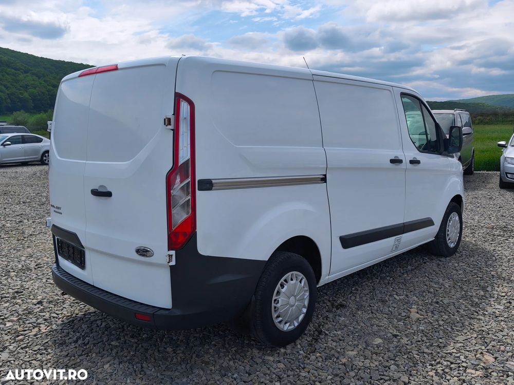 Ford Transit Custom - 13
