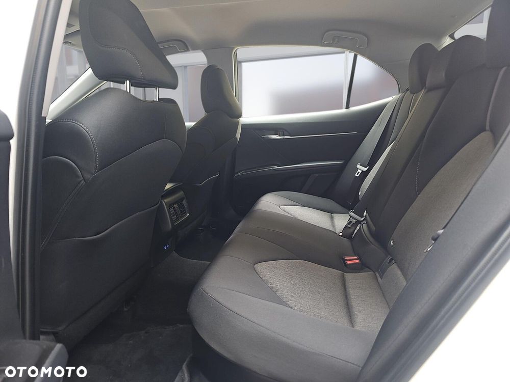 Toyota Camry 2.5 Hybrid Comfort CVT - 10