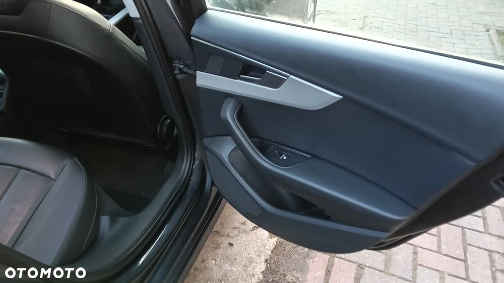 Audi A4 Avant 2.0 TDI S tronic - 31