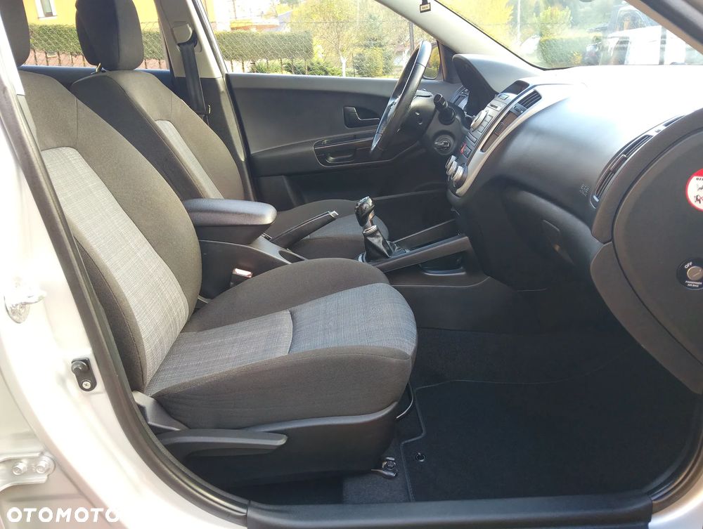 Kia Ceed 1.4 CVVT Attract - 9